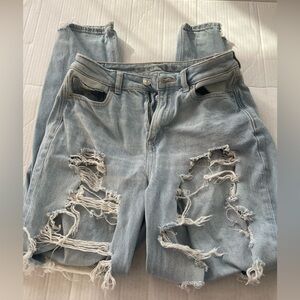 American Eagle Women’s Mom Jeans Size 4